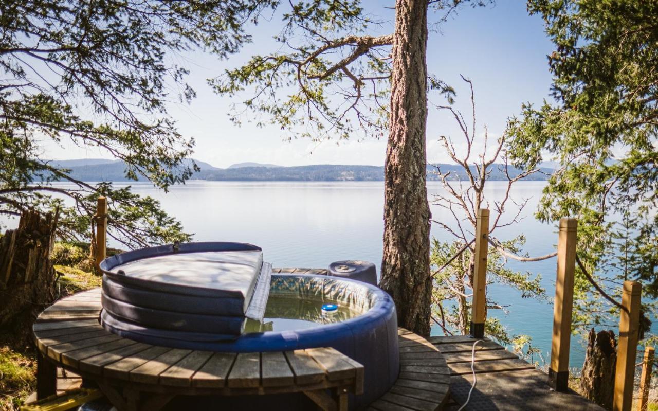 Serenity By The Sea Retreats Montague Harbour Экстерьер фото